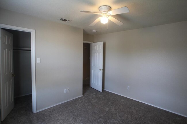 Building Photo - 22802 Sugar Bear Dr