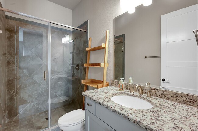 Building Photo - 2215 Blue Duck Ln