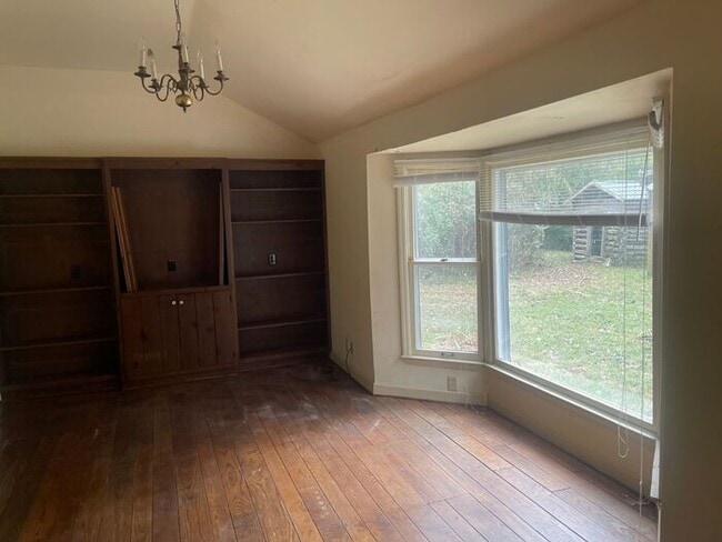 Building Photo - Updated farmhouse