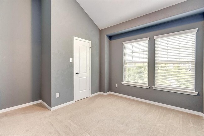 Building Photo - 16 Cheswood Manor Court