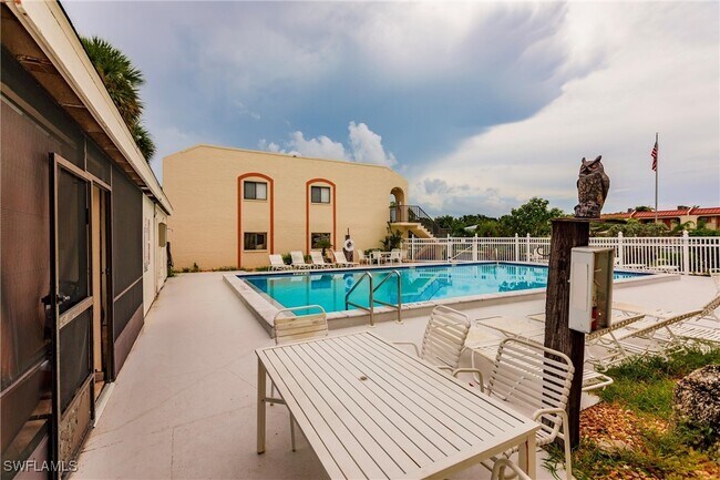Building Photo - 16361 Dublin Cir