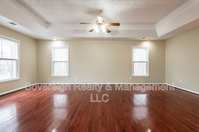 Building Photo - 3213 Southridge