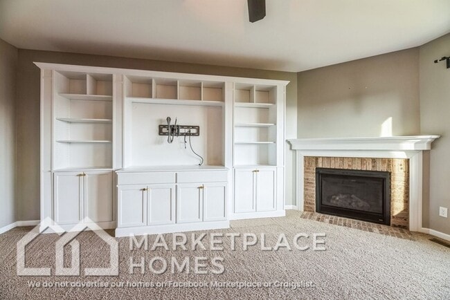 Building Photo - 2807 Bentwood Dr