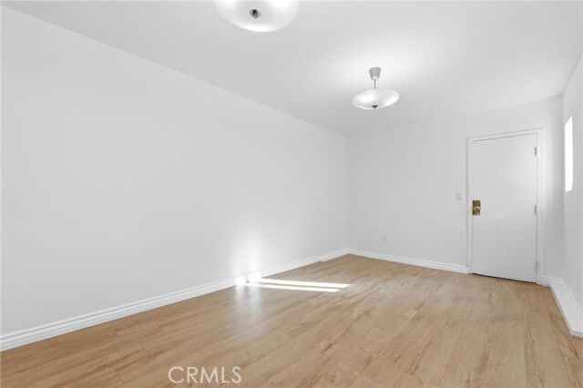 Building Photo - 8633 Balboa Blvd