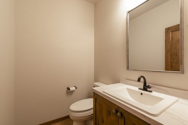 Building Photo - Beautiful Single Family Home in North Bismarck