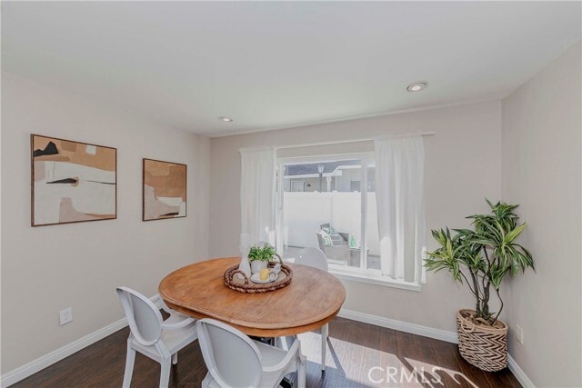 Building Photo - 2422 Coventry Cir