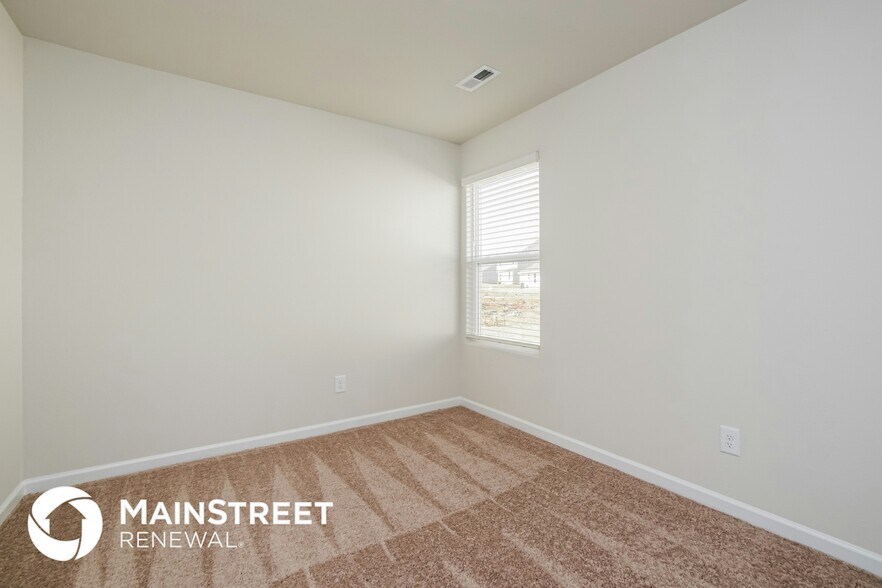 Building Photo - 205 Indian Summer St