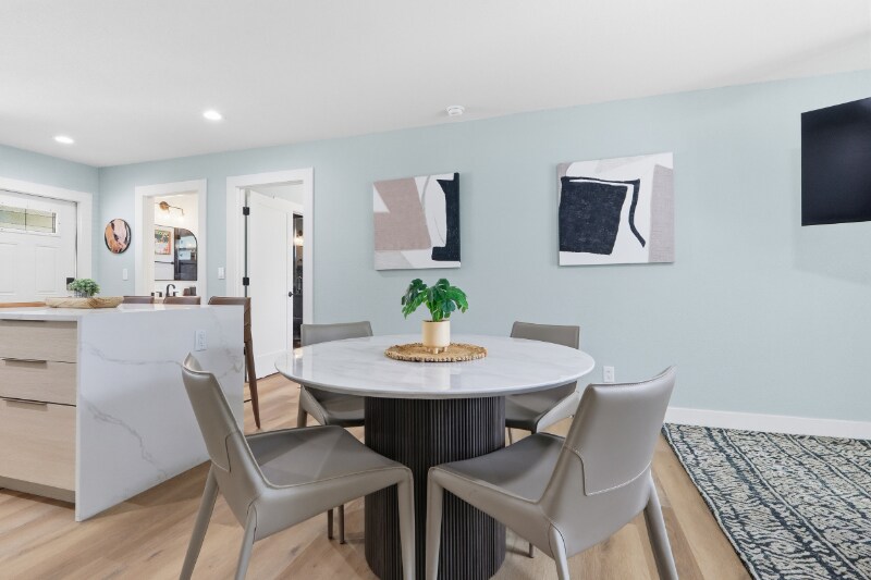 Building Photo - 2751 Sydelle St