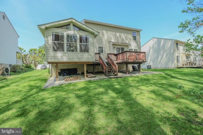 Building Photo - 359 Point to Point Rd