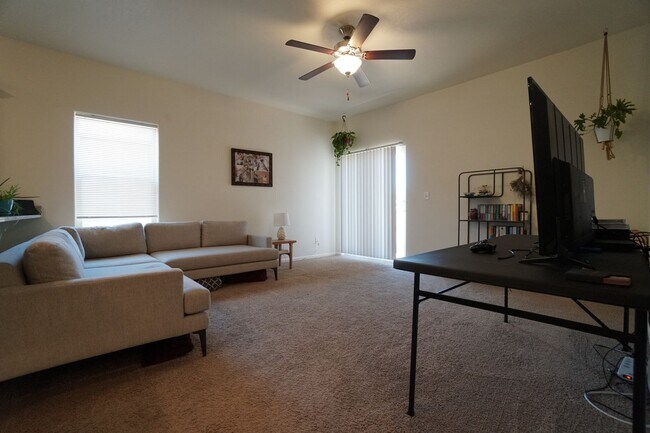 Building Photo - 6214 Meadowbank Ln
