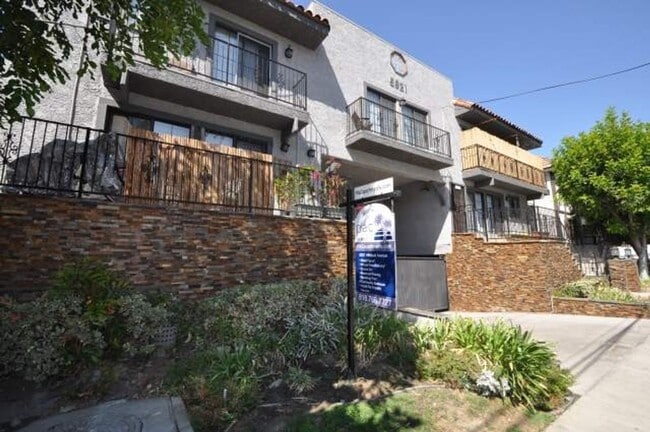 Building Photo - 5921