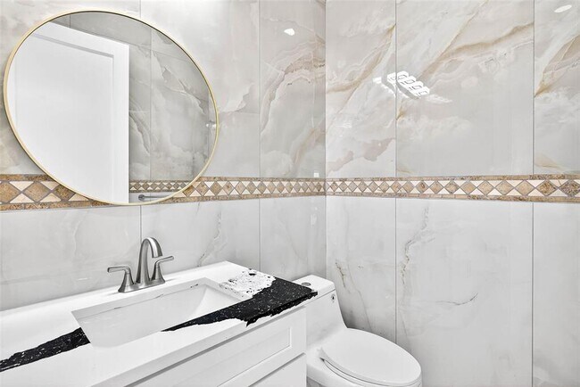 Building Photo - 216 N Glen Arven Ave