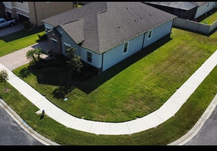 Building Photo - 2766 Hilliard Dr