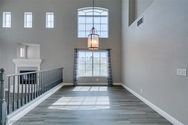 Building Photo - 9157 S Sleeping Tree St