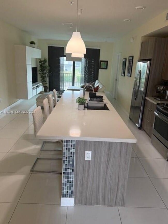 Building Photo - 7805 NW 104th Ave