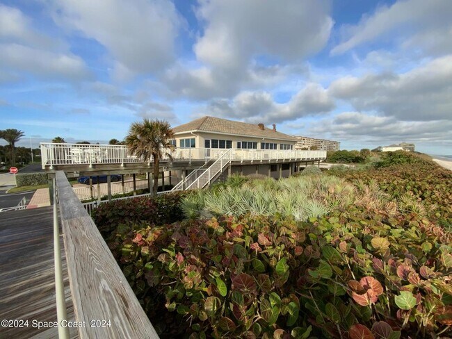 Building Photo - 135 Aquarina Blvd