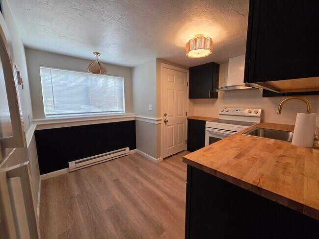 Building Photo - 2 Tideview Path