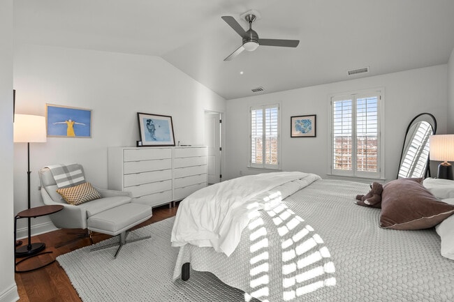 Building Photo - 35 Moorland Dr