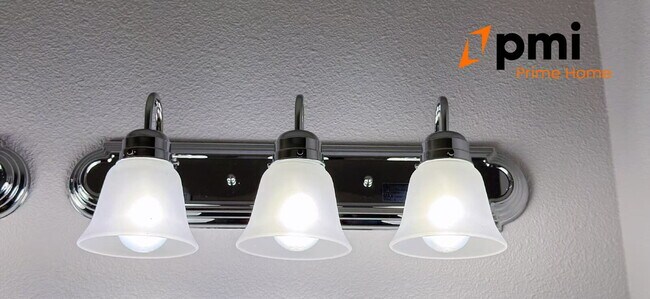 Building Photo - 17948 Passionflower Cir