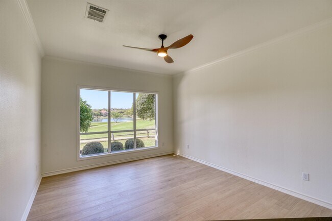 Building Photo - 1100 Broken Hills Dr