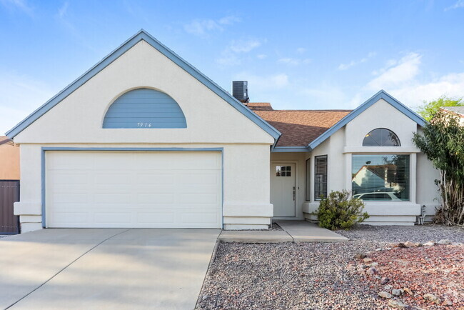Building Photo - 7916 N Roundstone Dr
