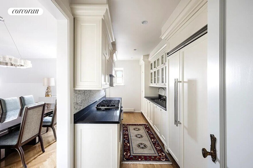 Building Photo - 1 Central Park S