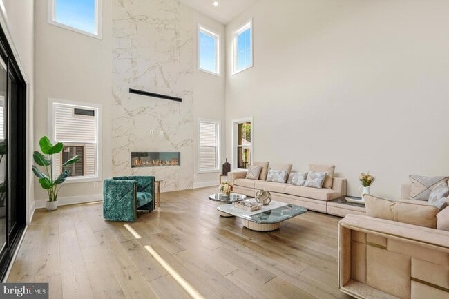 Building Photo - 12321 Potomac Hunt Rd