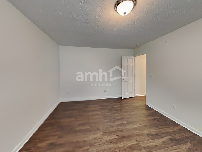 Building Photo - 621 Everlasting Way