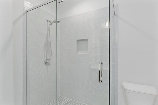 Building Photo - 415 Gartrell St SE