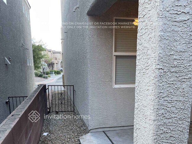 Building Photo - 10536 Danielson Ave