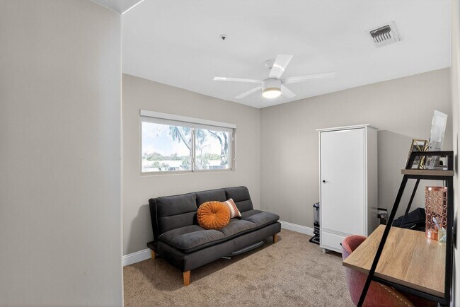 Building Photo - Spacious 4BR House in Scottsdale