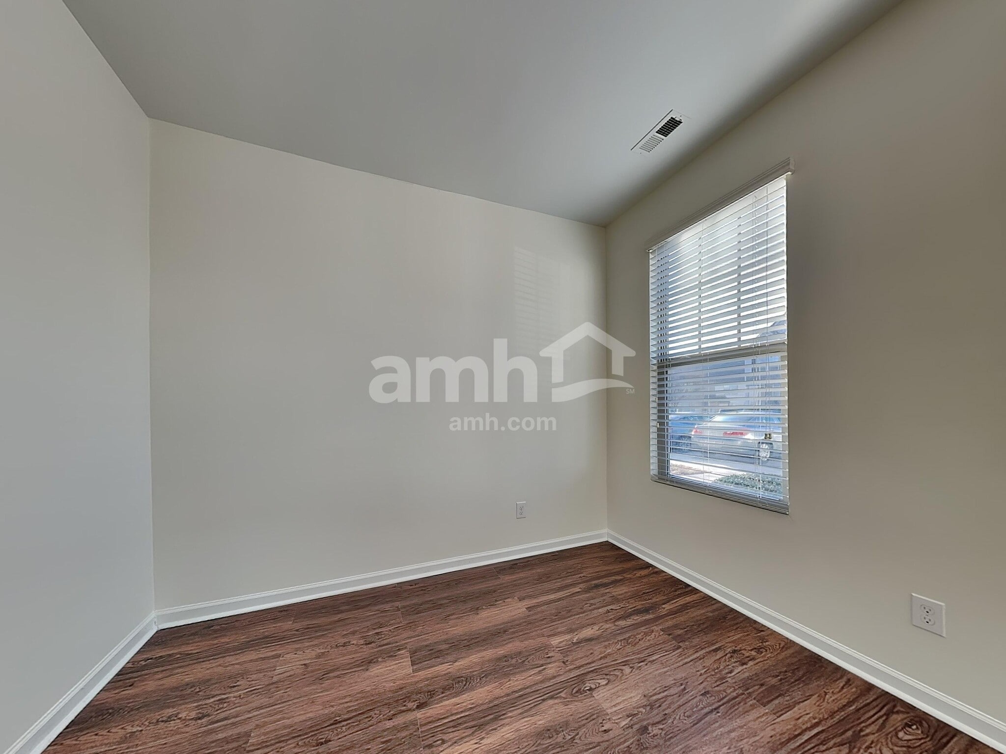 Building Photo - 4483 Middletown Dr