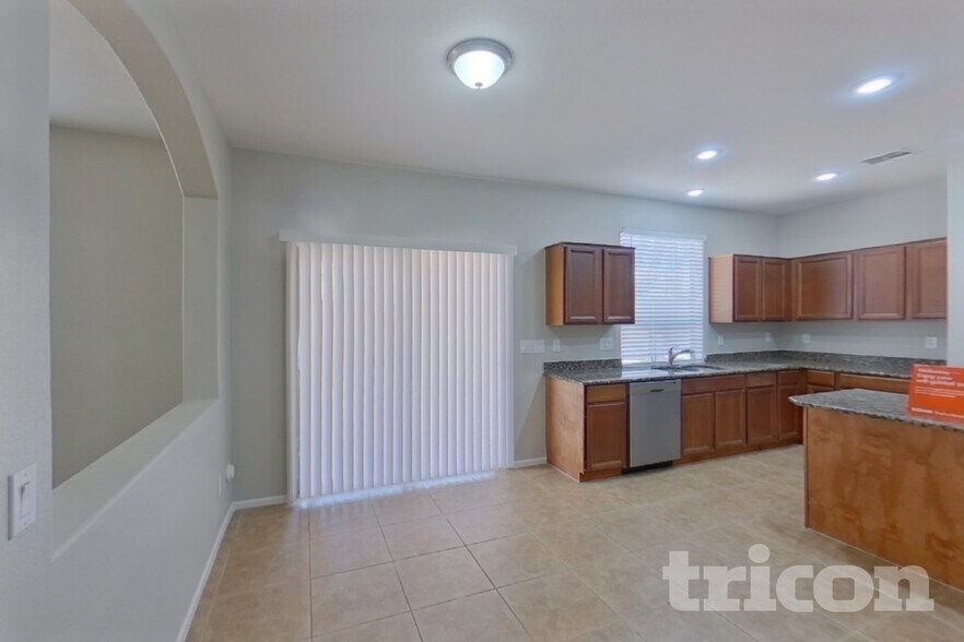 Building Photo - 22079 Dietz Dr