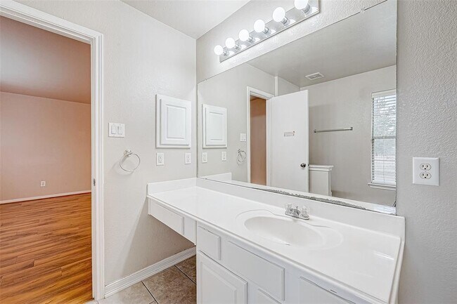 Building Photo - 9514 Sedge Wren Ct