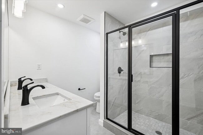 Building Photo - 3408 Race St