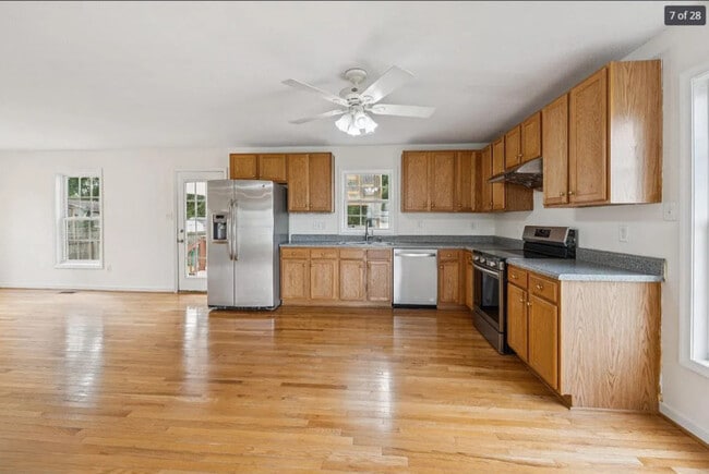 Building Photo - 5508 Impala Dr