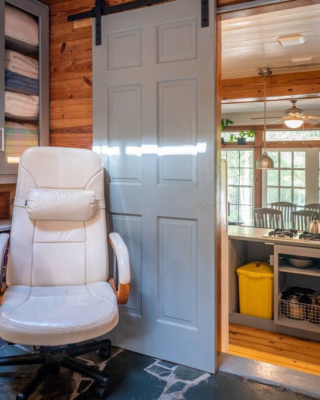 Building Photo - 1939 Crawford Dairy Rd