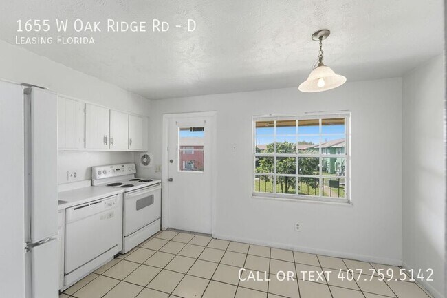 Building Photo - 1655 W Oak Ridge Rd