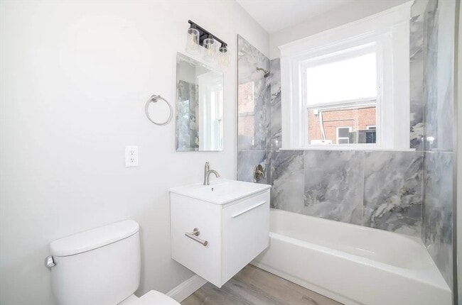 Building Photo - 566-572-572 Main St