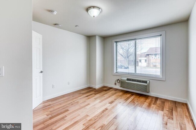 Building Photo - 4122 Haverford Ave