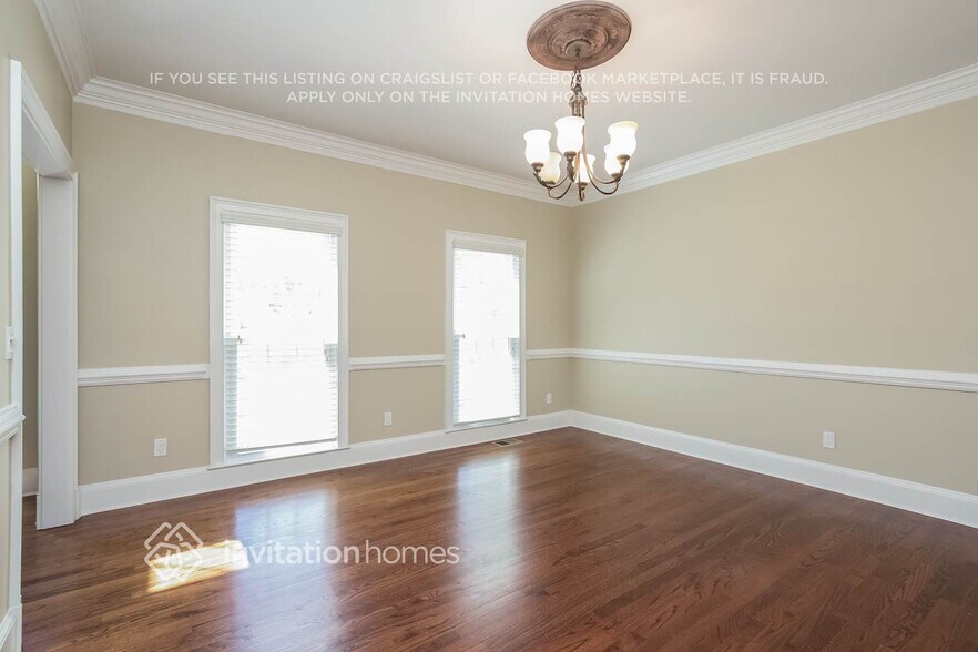 Building Photo - 435 Clubfield Dr