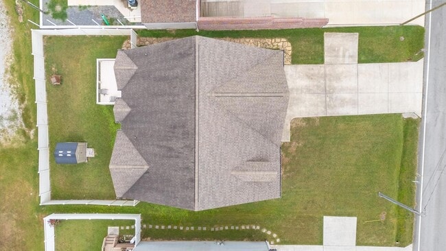 Building Photo - 8671 Blanche Rd