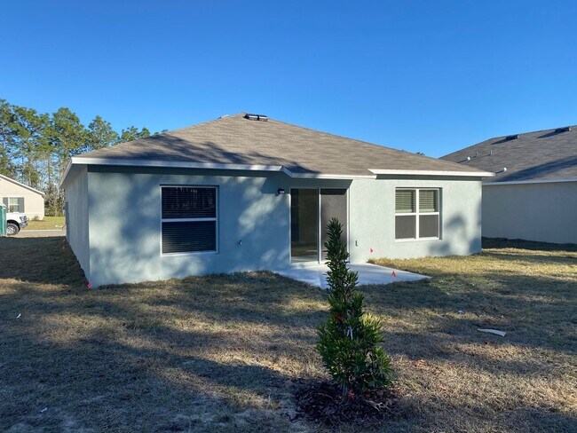 Building Photo - Desirable Lake Diamond Subdivision 3/2/2 **Won't Last**