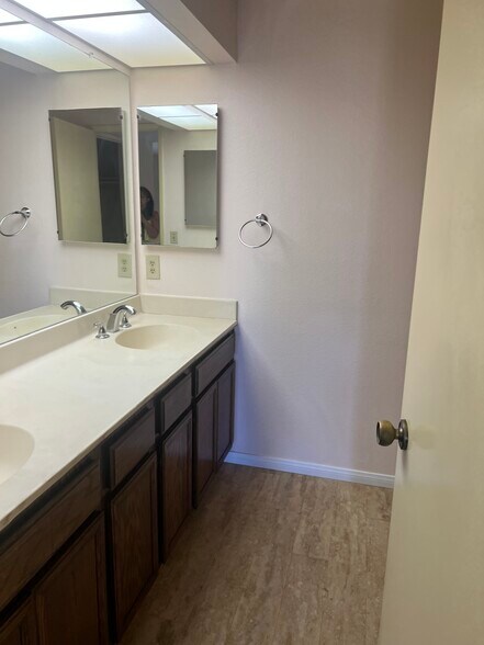 Building Photo - 3129 Camino del Arco