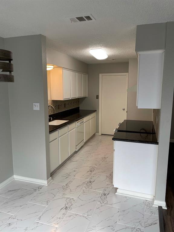 Building Photo - 5003 Spring Forest Dr