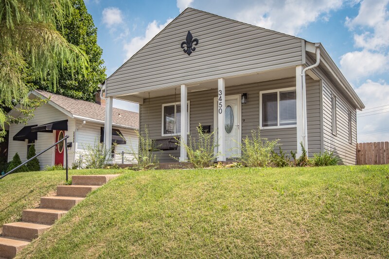 Building Photo - 3450 Macklind Ave