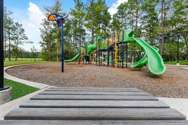 Building Photo - 335 Cumberland Forest Dr