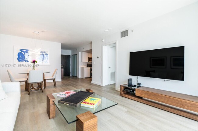 Building Photo - 90 Alton Rd