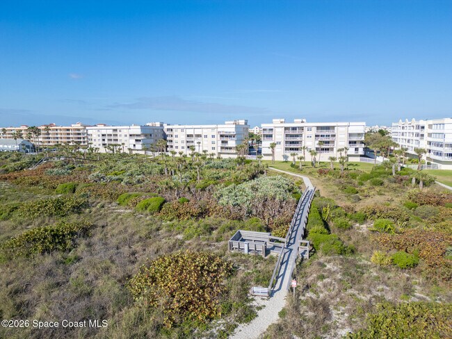 Building Photo - 606 Shorewood Dr