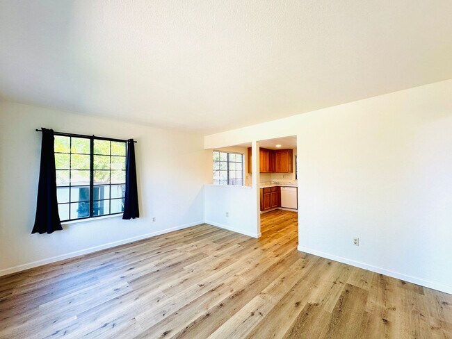 Building Photo - 1537 Yarberry Dr